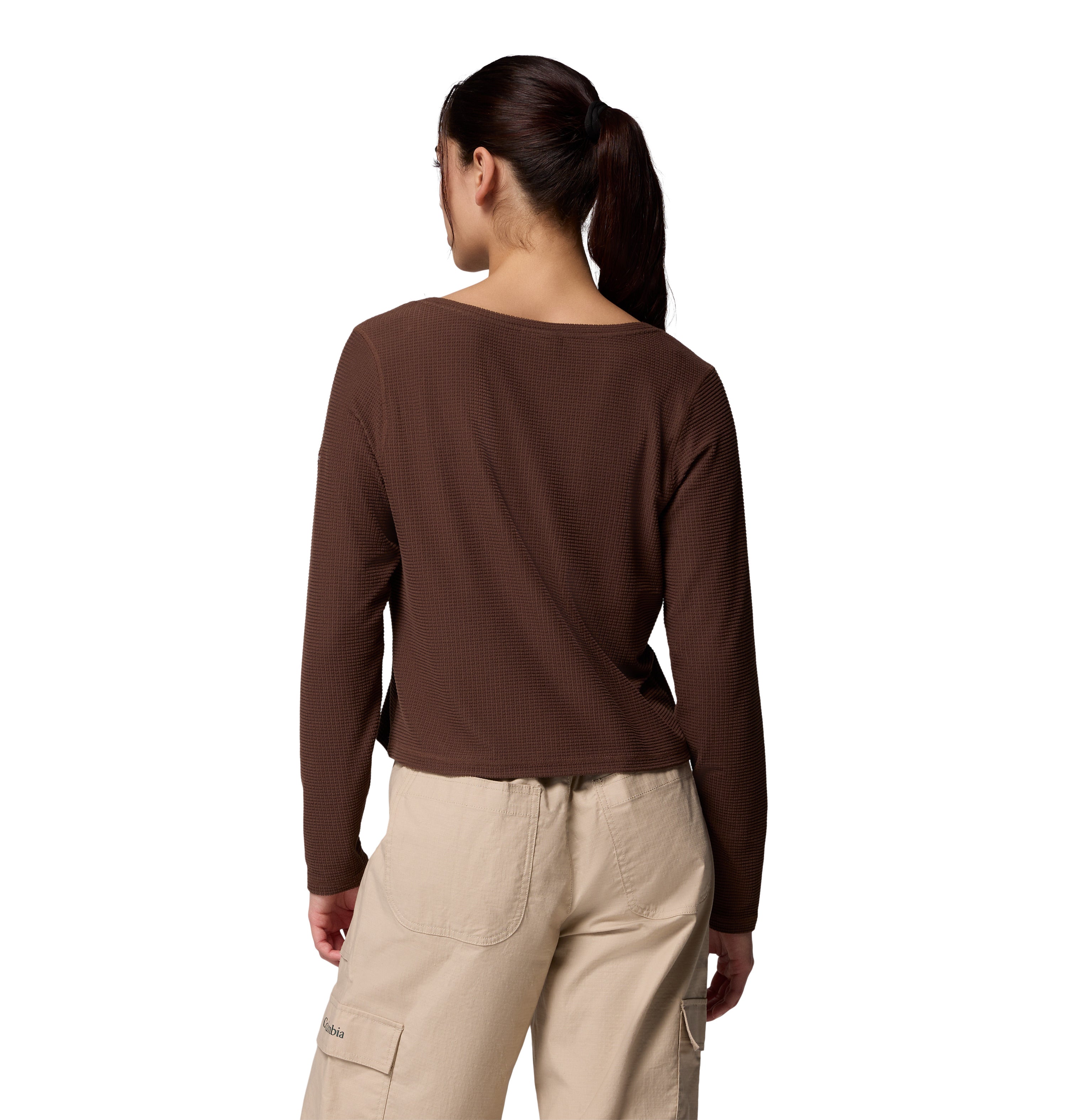 columbia_2135801_256_playera_mujer_henley_cafe_oscuro_4