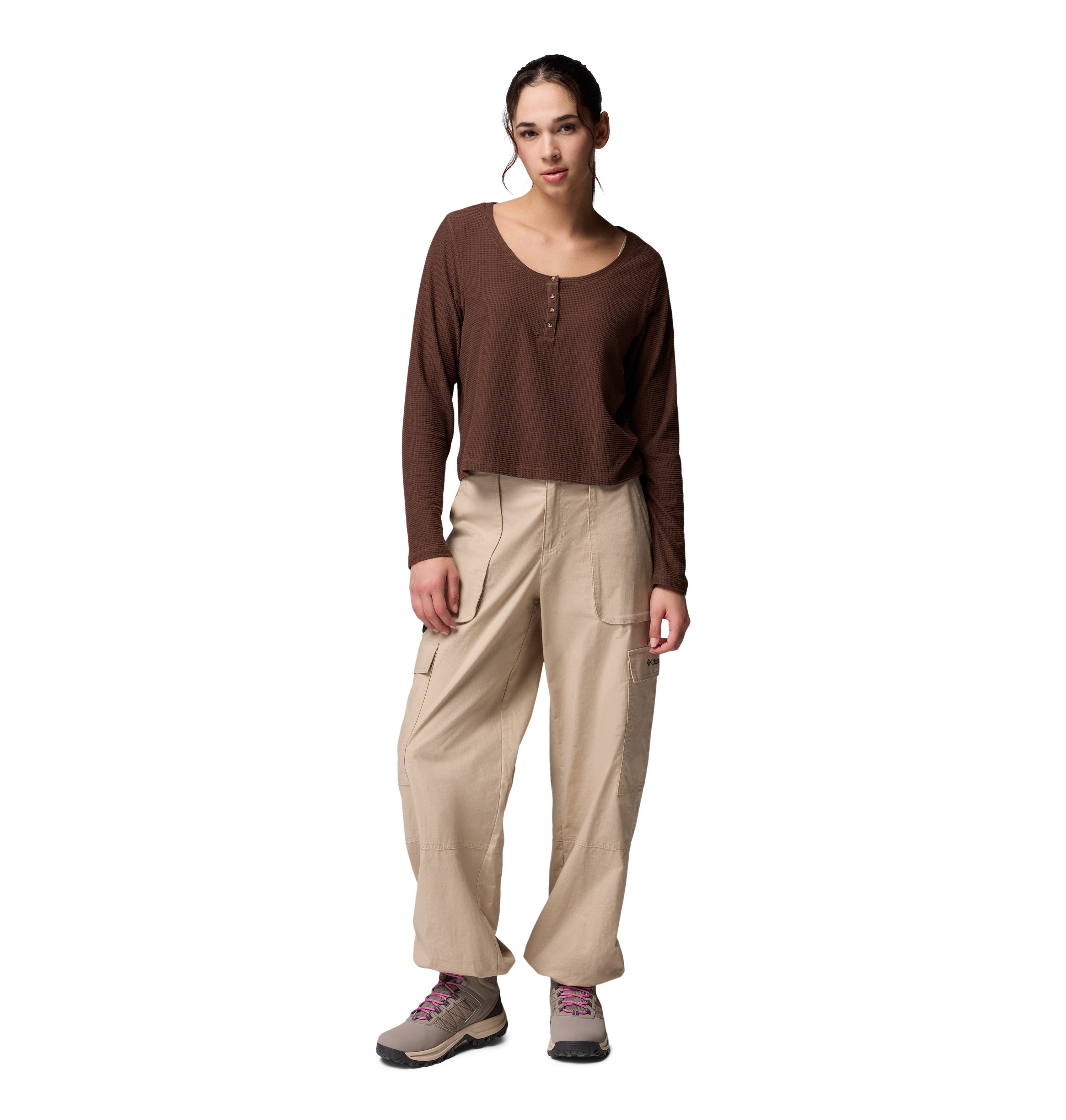 columbia_2135801_256_playera_mujer_henley_cafe_oscuro_5